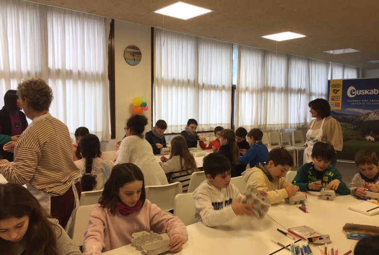 EUSKABER, TALLER DE HUEVOS ESPECIALES «Eusko Label»