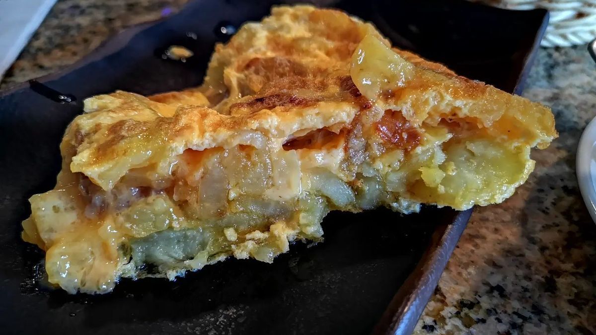 Tortilla de patata con queso azul