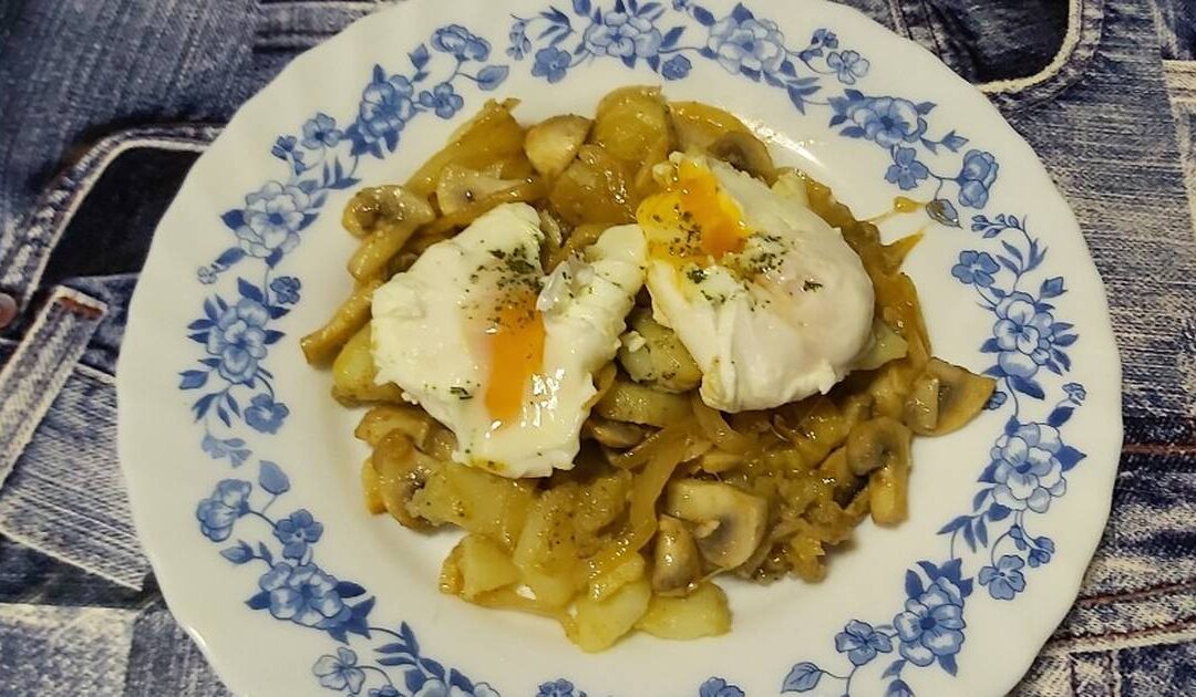 Porrupatata con hongos y huevos Euskaber
